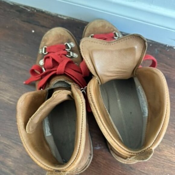 Danner Women's Mountain Light Cascade Hiking Boots - Picture 10 of 13